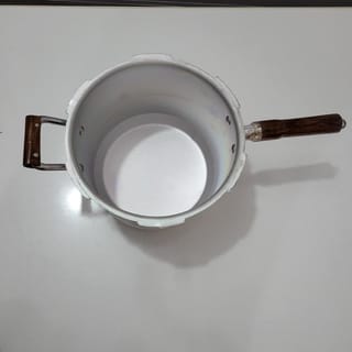 Pressure Cooker With Wooden Hnadles 13 Liter 6