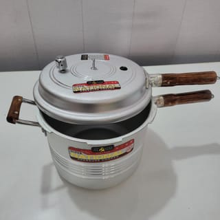 Pressure Cooker With Wooden Hnadles 13 Liter 4